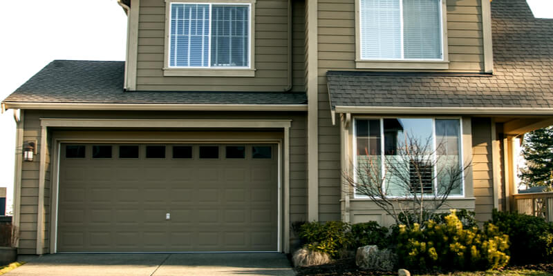 7 Tips to Protect Your Garage Door in the Summertime period - Johnson’s Garage Door Repair